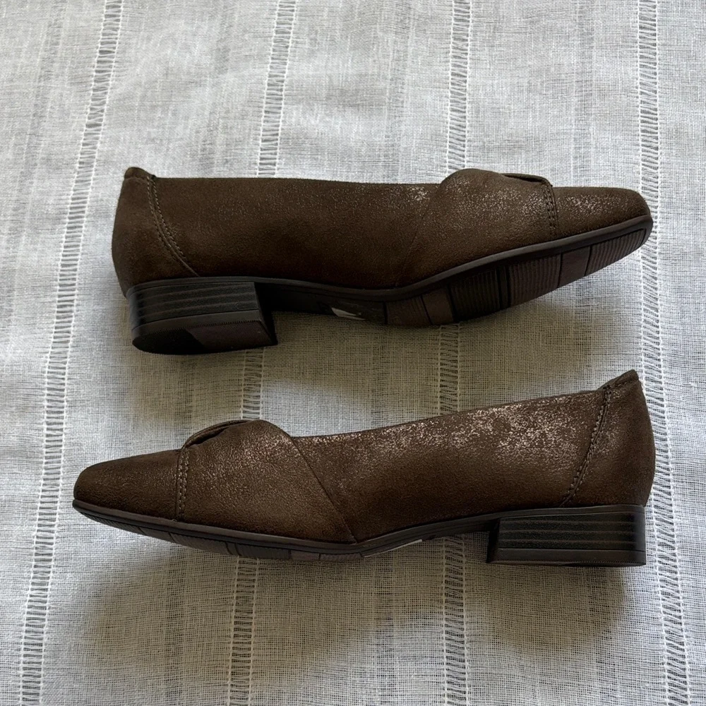 Clarks Tilmont Dalia Loafer in Bronze